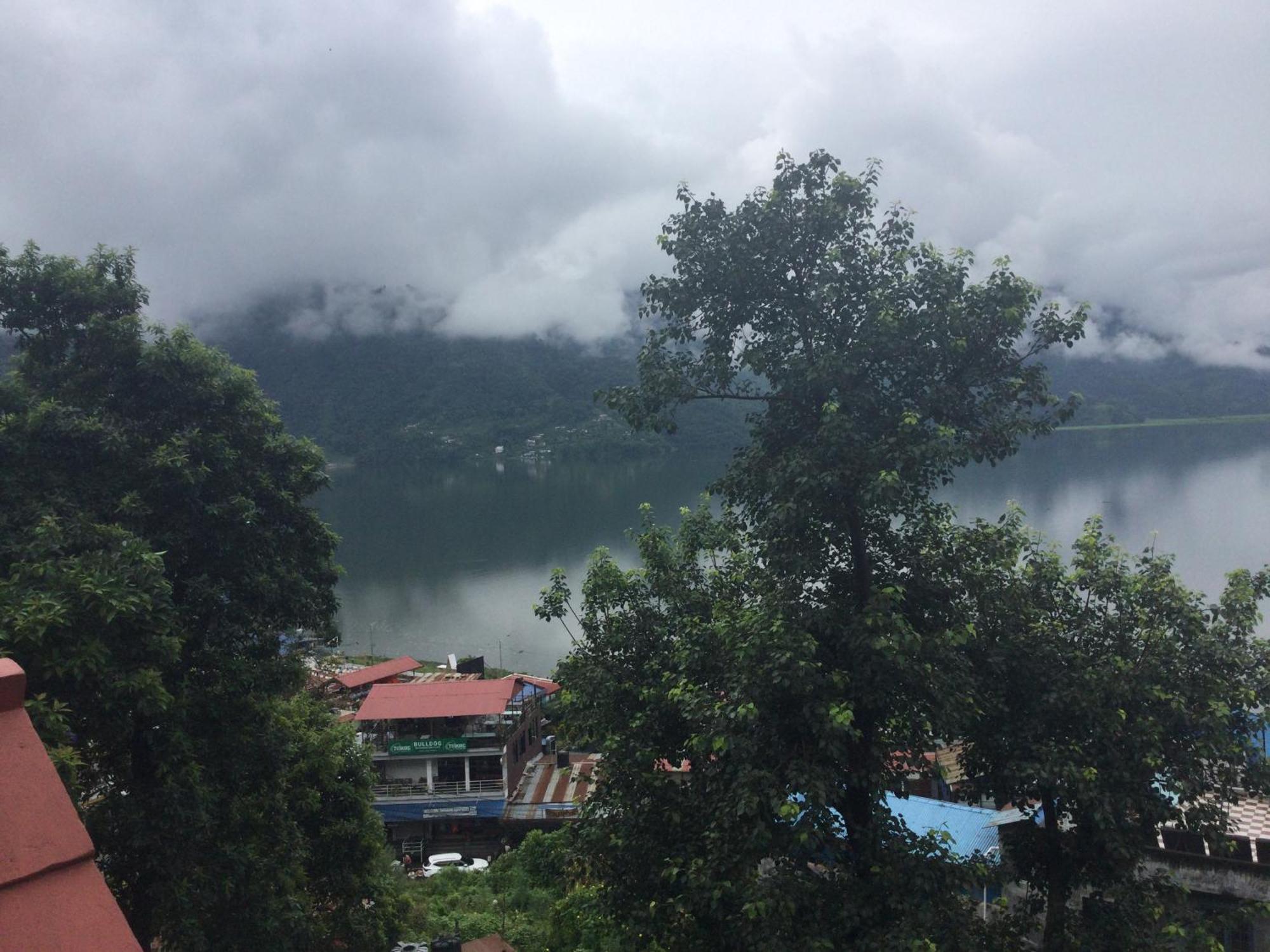 Sweet Dreams Hotel Pokhara Ngoại thất bức ảnh