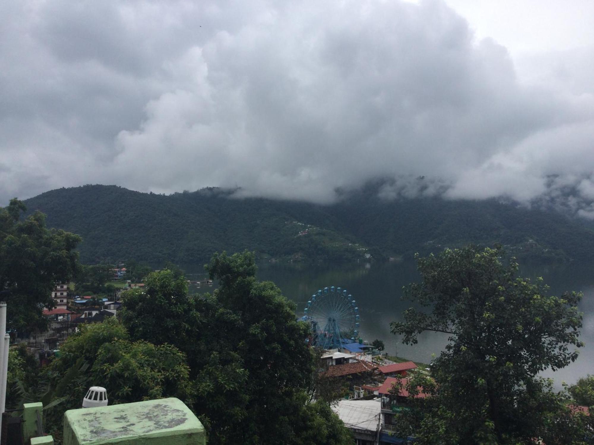 Sweet Dreams Hotel Pokhara Ngoại thất bức ảnh