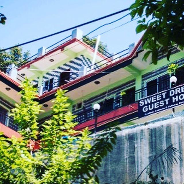 Sweet Dreams Hotel Pokhara Ngoại thất bức ảnh